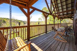 Mountainside Hideaway - 0