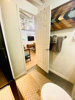 Ultimate Man Cave Garage studio minutes to Whatever YOU do - Tampa - 1