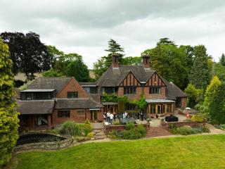 Chimneys Hot Tub Country Escape - 8