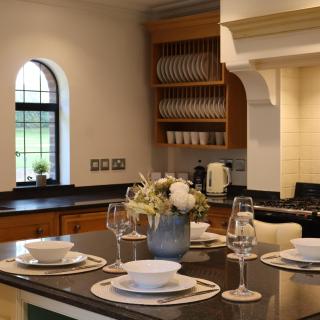 Chimneys Hot Tub Country Escape - 2