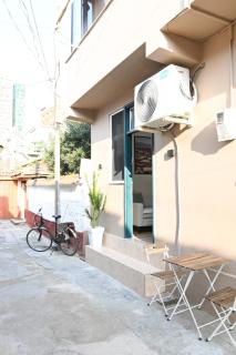 Lois Apartment - - 5