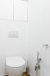 Lois Apartment - - 4
