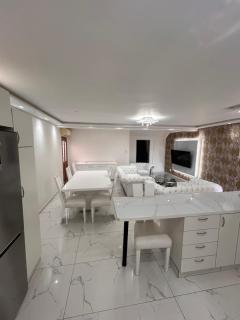 Goodmans Palace - Mount Edgecombe - 0