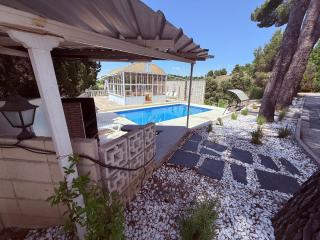 Luxury Villa con piscina y tenis privados - Argés - 0