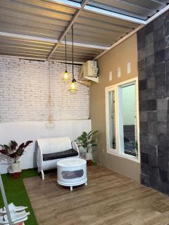Grey House Banyuwangi, Rest Easy,Stay Cozy - Banyuwangi - 7