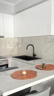 The Luxe Spot - Agria - 5