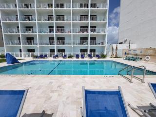 Beachside Hotel - POOL IS OPEN! - Daytona Beach - 0
