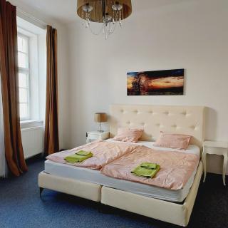 Just 3 min Walk Old Town Center private room E - Prag - 0