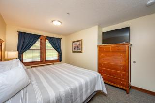 A126 One Bedroom Standard View - Oakland - 2