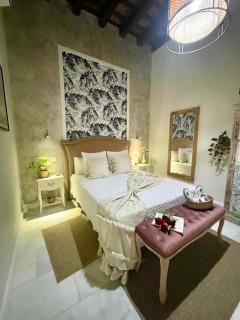 Wehostcostaluz Le Petit Palace Catedral con parking gratuito - Jerez de la Frontera - 3