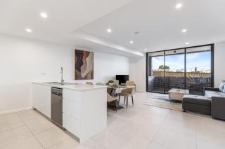 Modern Comfort in Marrickville - Sidney - 5