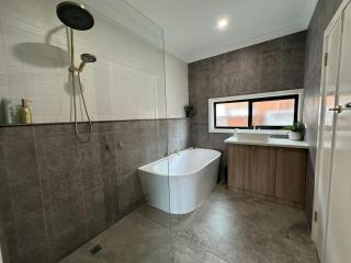 Big home perfect for the whole group - Morwell - 9