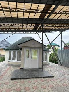 Four Seasons Guest House - Karakol - 8