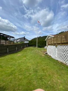Big semi-detached house with a sunny garden - Kristiansand - 8