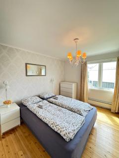 Big semi-detached house with a sunny garden - Kristiansand - 4