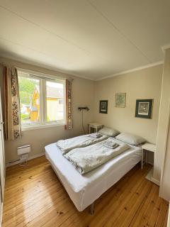 Big semi-detached house with a sunny garden - Kristiansand - 3
