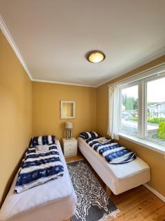 Big semi-detached house with a sunny garden - Kristiansand - 2