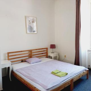 Just 3 min Walk Old Town Center private room B - Prag - 9
