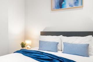 Skyline CBD Retreat - Pool & Stunning Views - Melbourne - 6