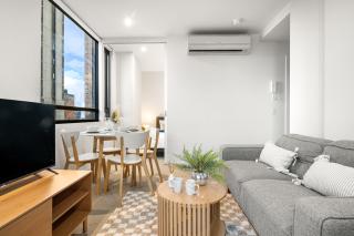 Skyline CBD Retreat - Pool & Stunning Views - Melbourne - 5