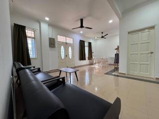 Green Dream Homestay 4&5 USM-HPUSM With Wi-Fi & Netflix 7 Aircond Rooms - Kota Bharu - 3