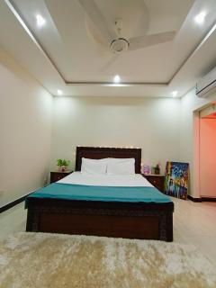 Holiday Home - Islamabad - 1