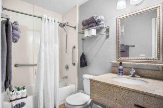 Bayfront 2BR Condo at Sailport - Tampa - 1