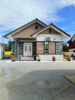 Aura Beach Homestay - Kampong Ru Sepuloh - 5