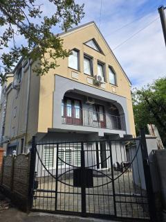 Small House Hotel - Chişinău - 0