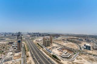 Modern Studio in JVT - Balcony, Pool, Gym - 4