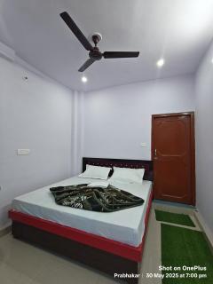 Abhishek guest house - Gupta Kāshi - 1