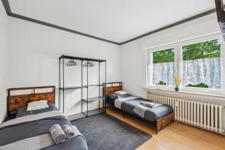 Velbert, gute Lage, Ideal für Geschäftsleute, Monteure, Messegäste, 3 Schlafzimmer, SmartTV - Velbert - 0