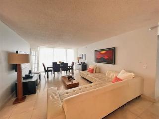 Beachfront 2-Bedroom Lanai with Pool Access - 8