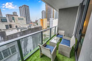 Best Location 2 bedrooms 2 bathrooms - 7