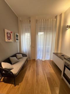Luxury San Babila Apartment - 2