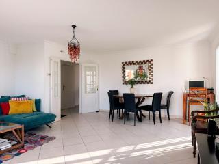 Spacious Seaside Condo with Garden & Sea-View - Antibes - 2