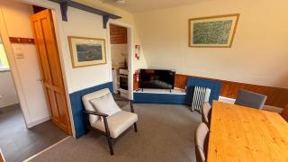 1 Bedroom Cabin with Mountain & Loch Views - Quiet Location between Glencoe & Ben Nevis - Corran - 2