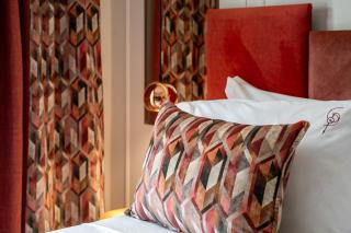 Garment District Suites - Athene - 3