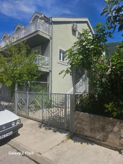 Kuca za izdavanje - Trebinje - 8