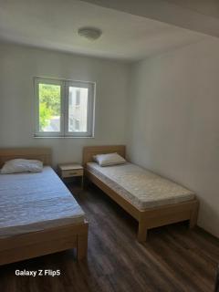 Kuca za izdavanje - Trebinje - 2