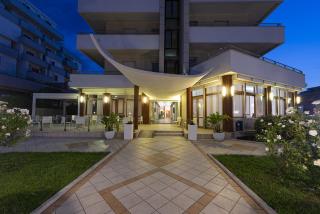 Hotel Royal - Alba Adriatica - 0