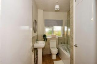 33 Beautiful 2 bed apt Tamworth Private Parking - Fazeley - 7