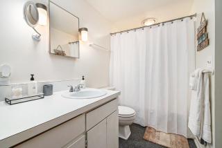 Cozy Home on Lake Martin with Great Amenities - Gaylord - 8