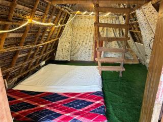 Bamboo hutz - 5