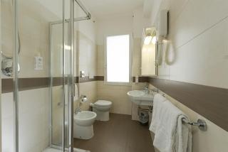 Hotel Royal - 2