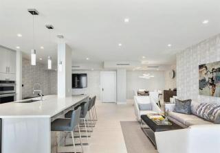 Renovated 2-Bedroom Oceanfront Condo - Fort Lauderdale - 7