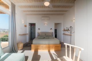 Chic Studio with Pool, 5-Min Walk to Beach - Santa Marina - 5