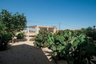 Chic Studio with Pool, 5-Min Walk to Beach - Santa Marina - 4