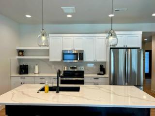 Teton Duo | Side-by-Side Homes | Hot Tubs+Walkable - 4