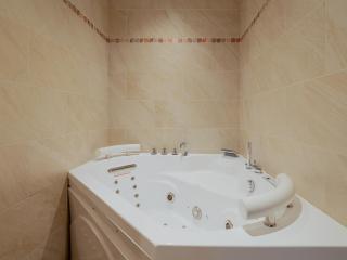 Chalet Authentique Près du Village, 5 Chambres, Balnéo - FR-1-808-2 - Le Monêtier-les-Bains - 6